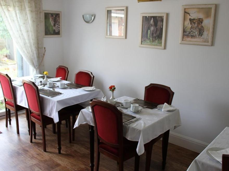 Merton House Worthing Esterno foto