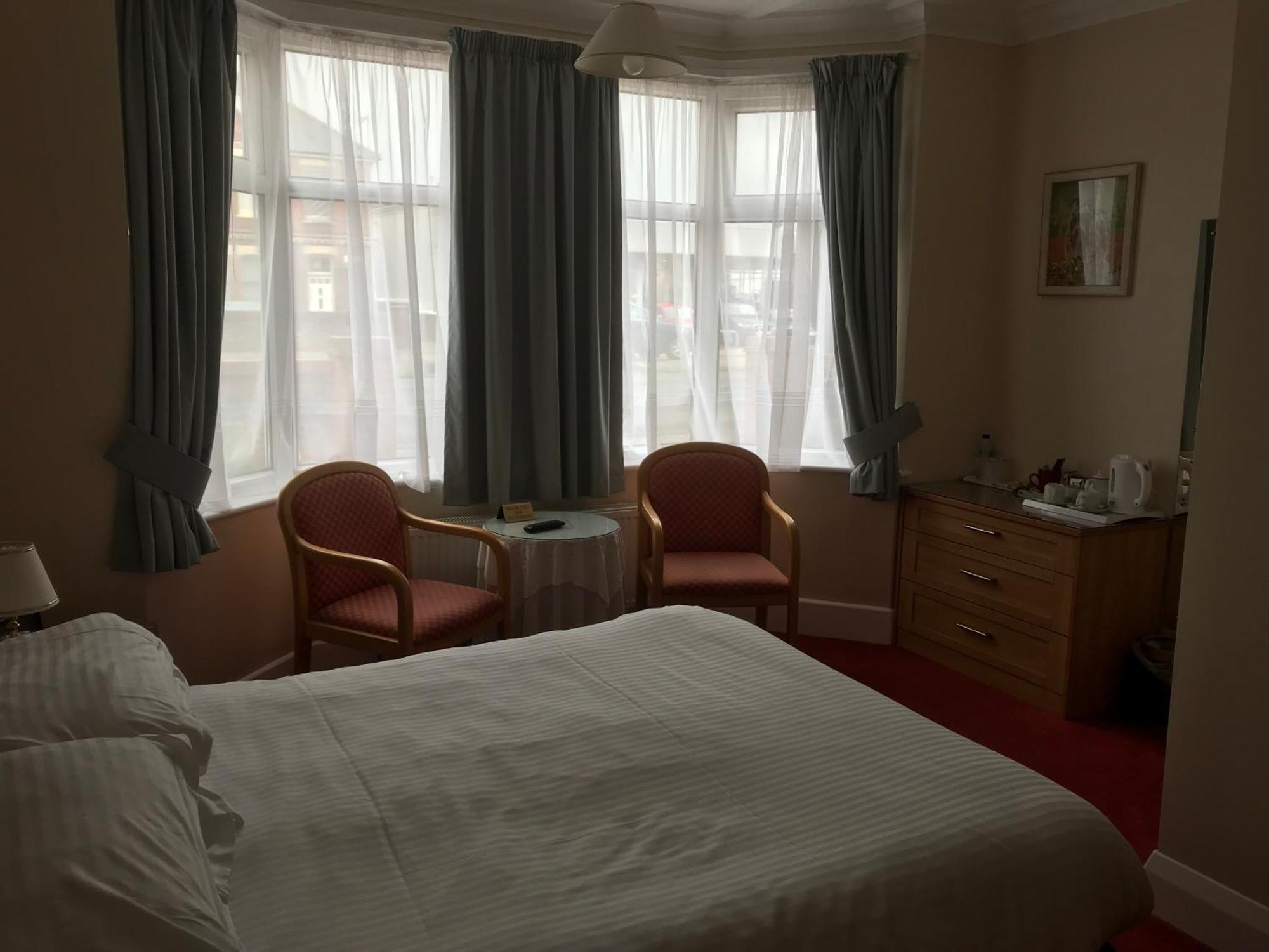 Merton House Worthing Camera foto